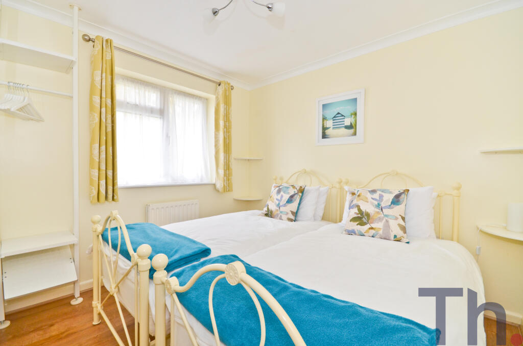 Bedroom 2.JPG