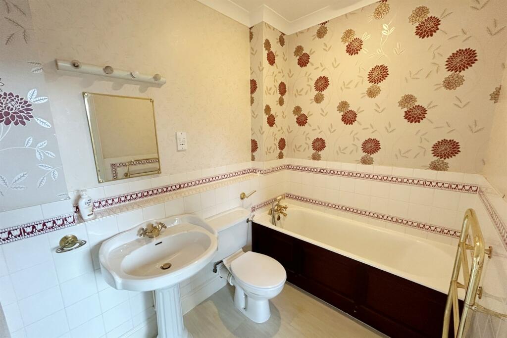 Ensuite Bathroom