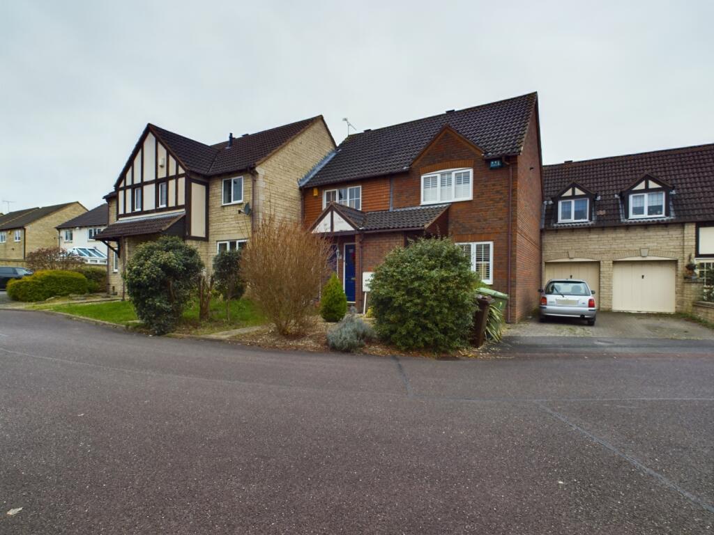 CAM01740G0-PR0310-STILL011