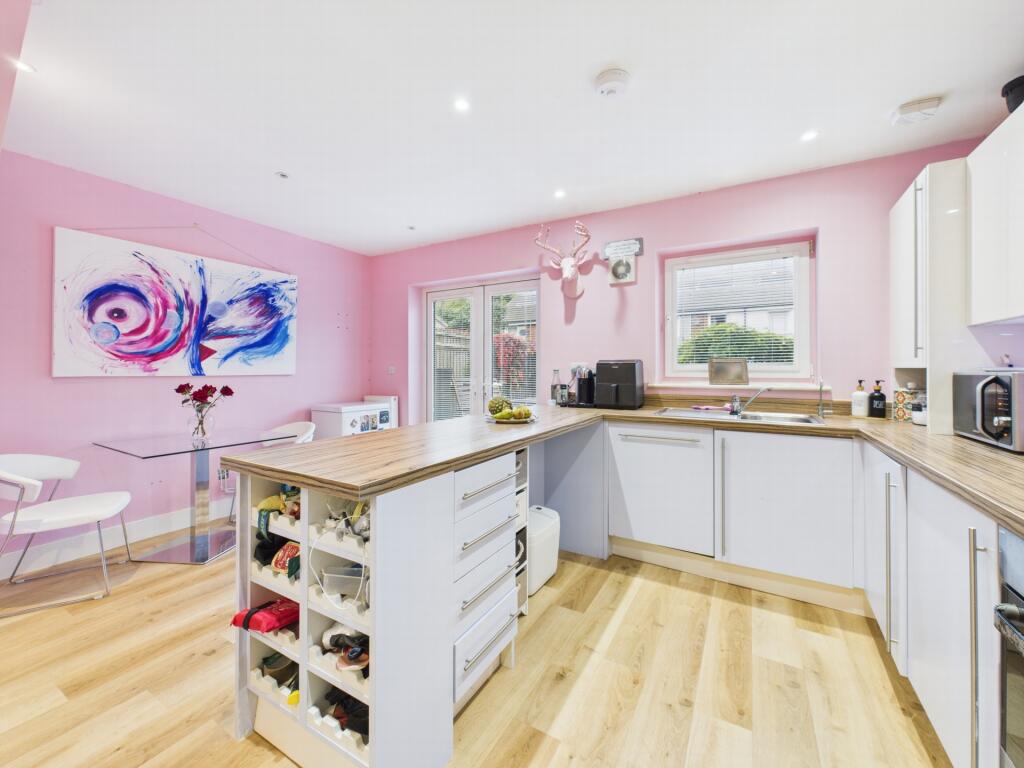 Kitchen &amp; Dining Room