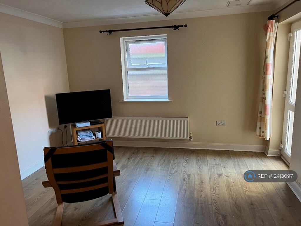 Please Note Furniture Not Included.