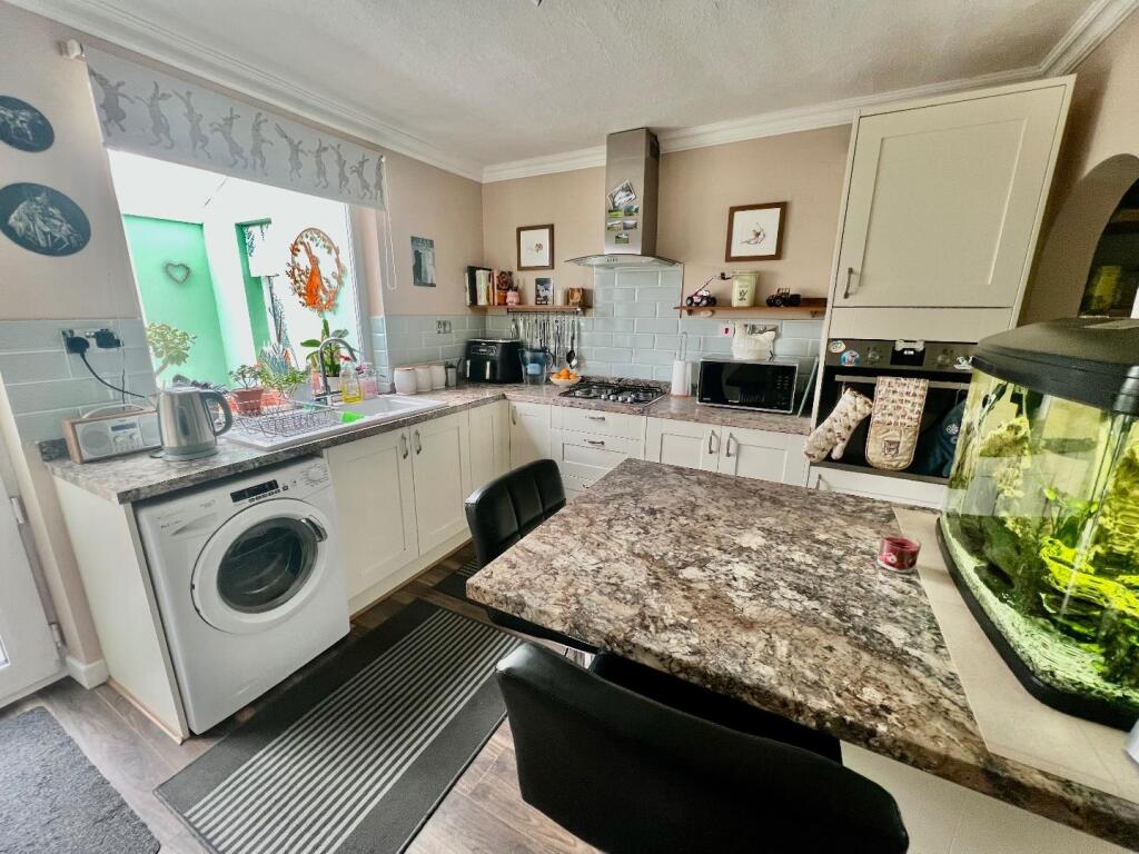 Kitchen/Breakfast Room