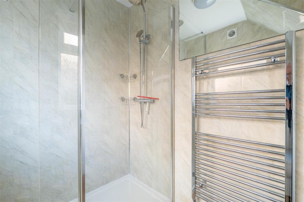 Family Shower Room
