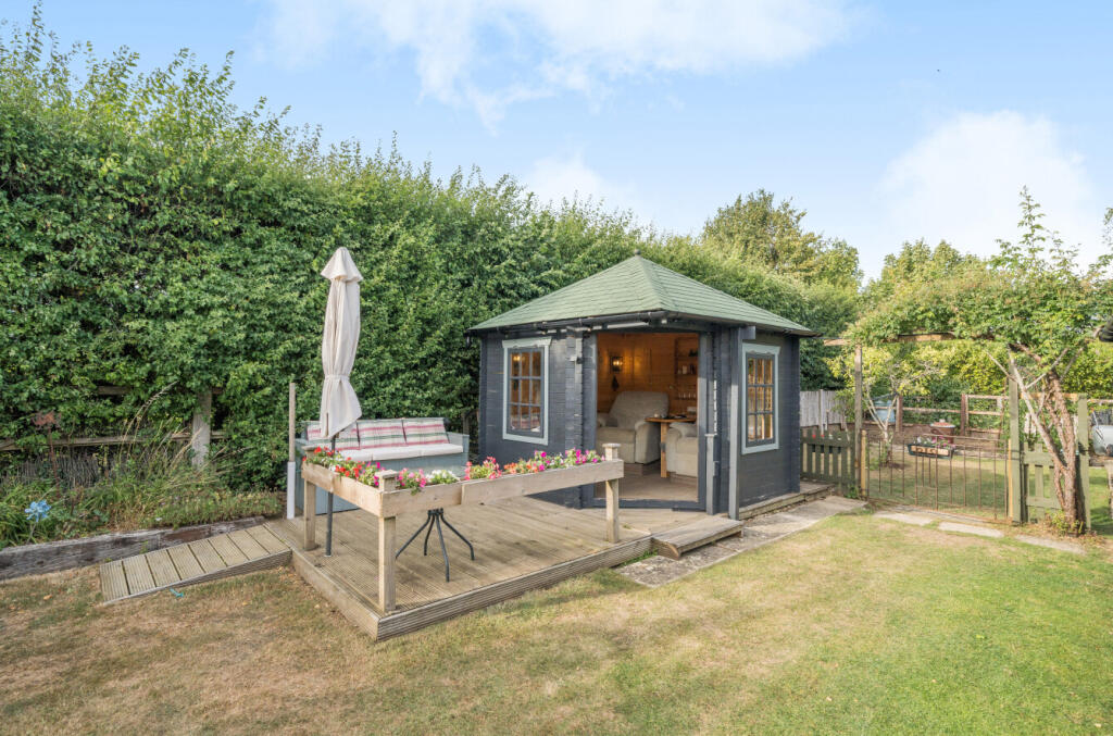 1319439-27-686829...