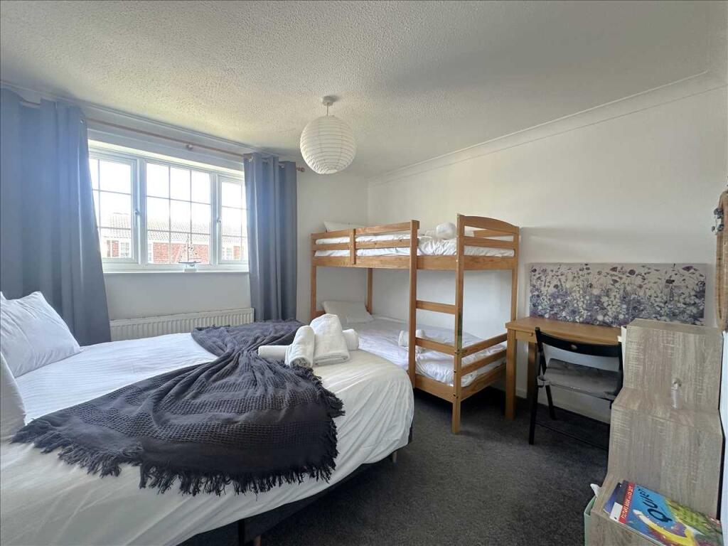 Bedroom (front)