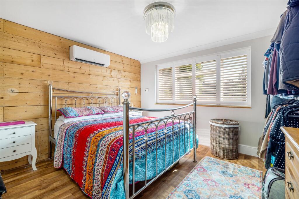 Wisteria (Friskney)-19.jpg