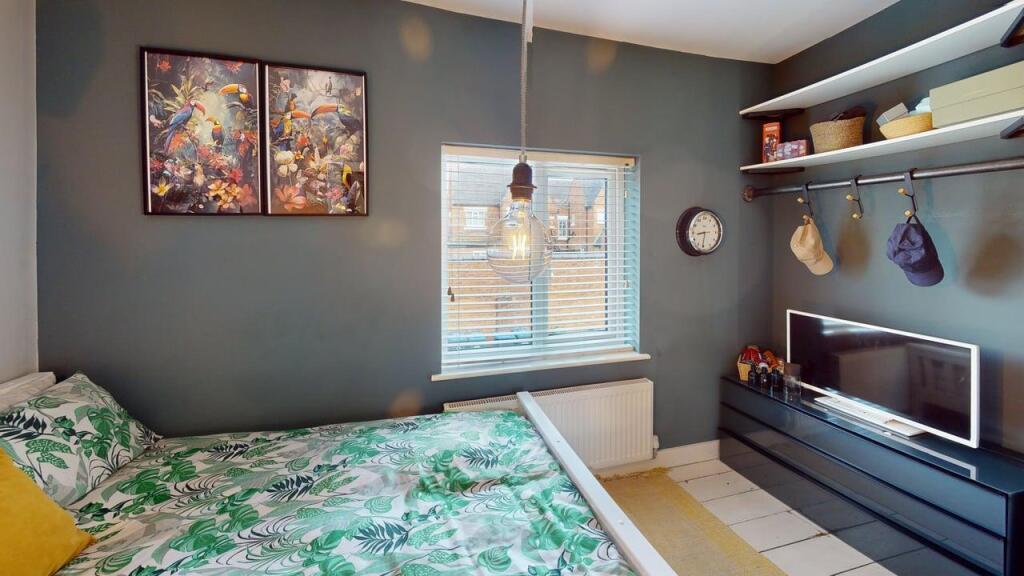 6-Earl-Street-Bedroom 3.jpg