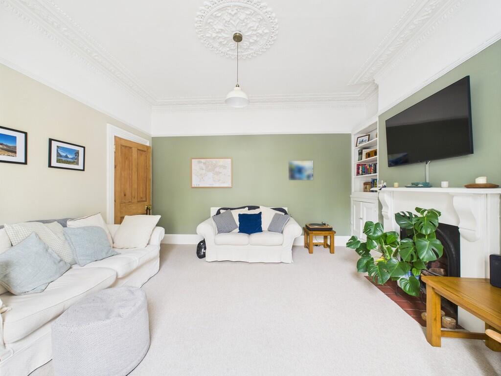 CAM02089G0-PR0541...