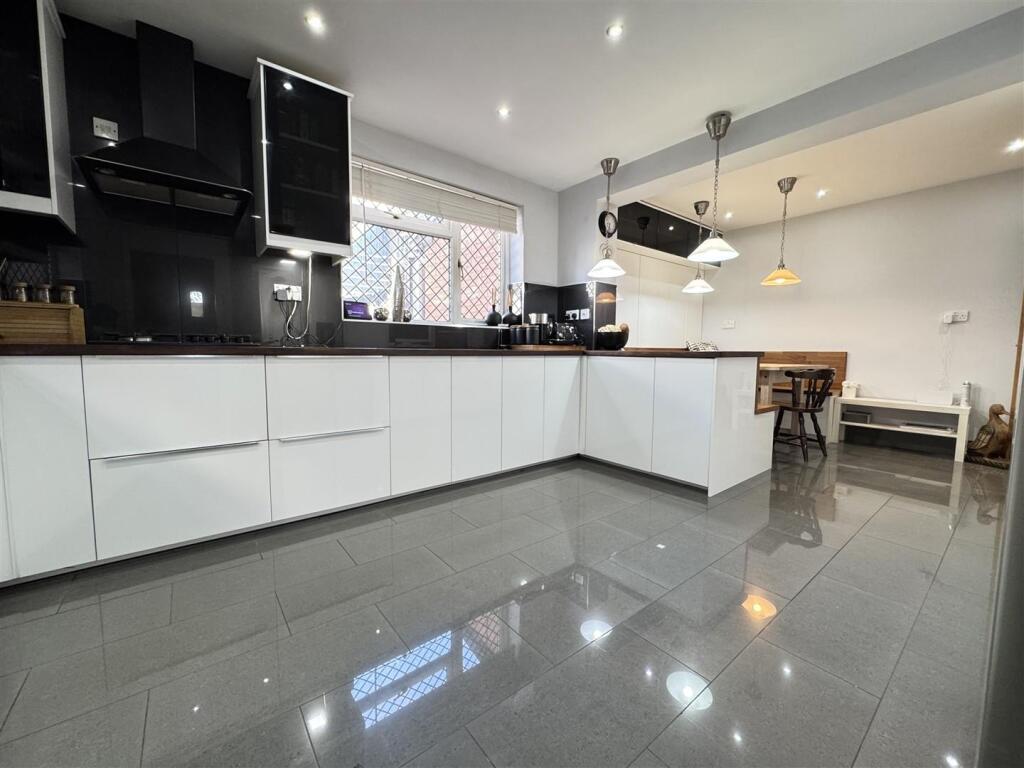 IMG_8099 (Large).JPG