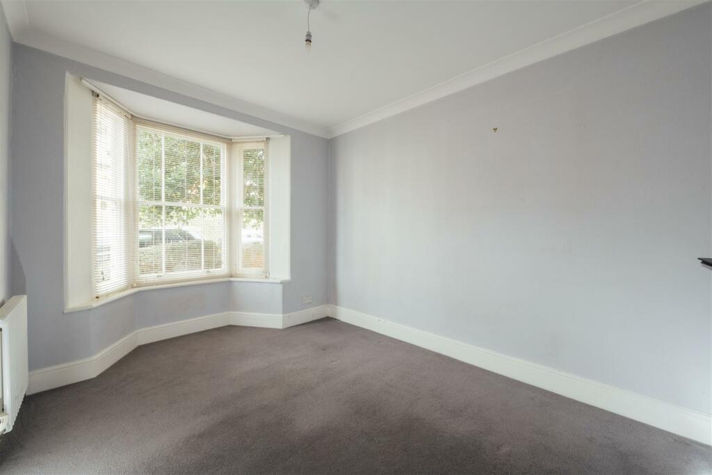 34 Benslow Lane, Hitchin-01.jpg
