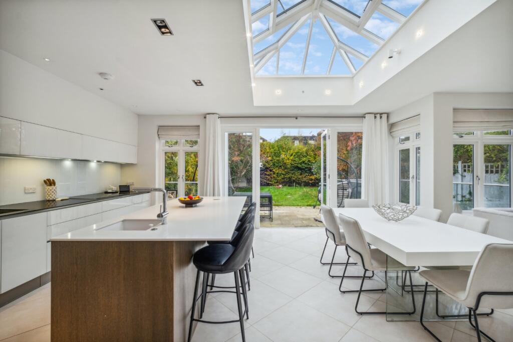 Kitchen/Dining