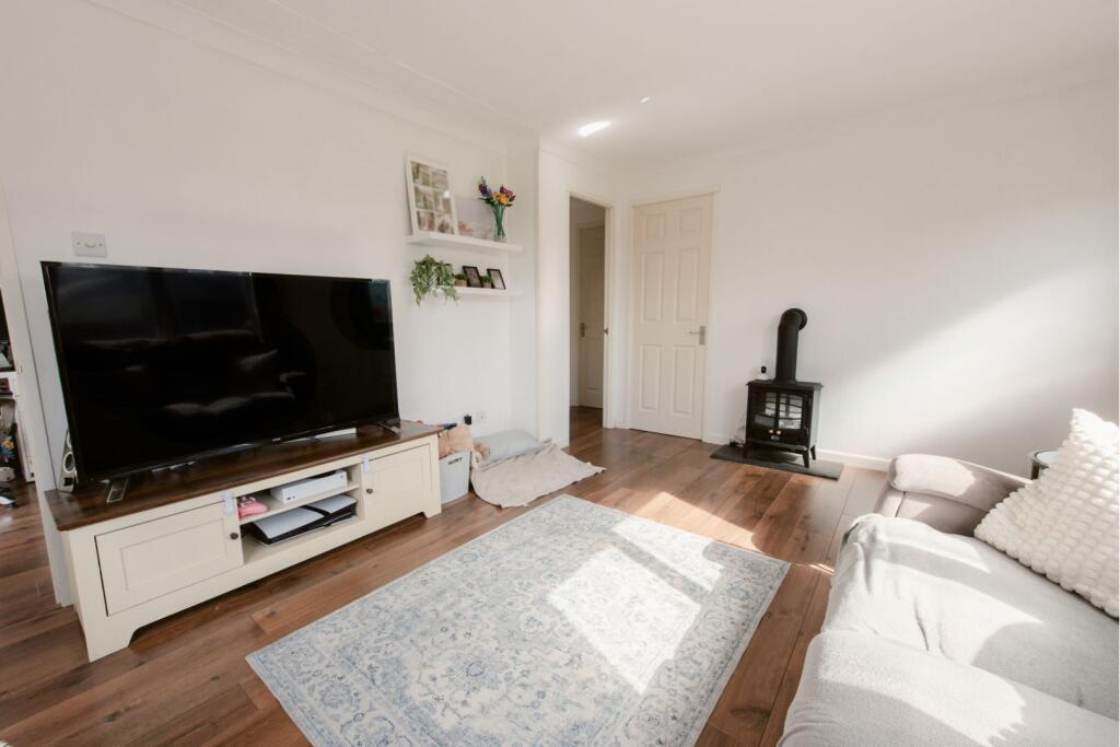 Lodge Kitchen/Living