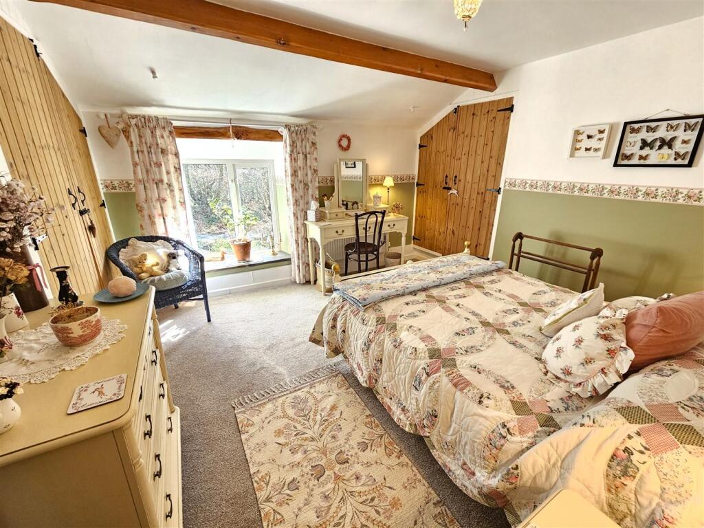 Bedroom 2.jpg