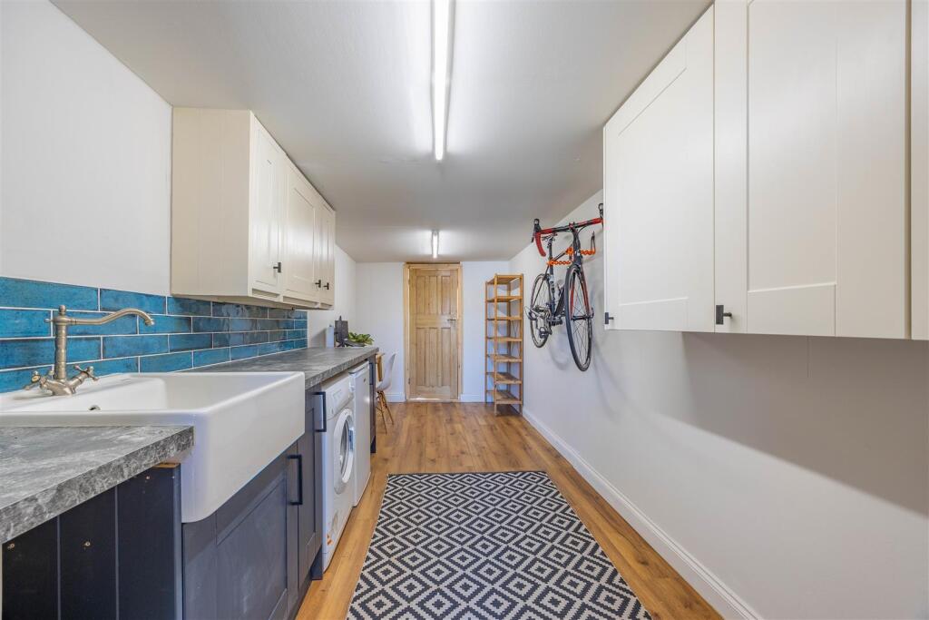 Outbuilding/Utility Area