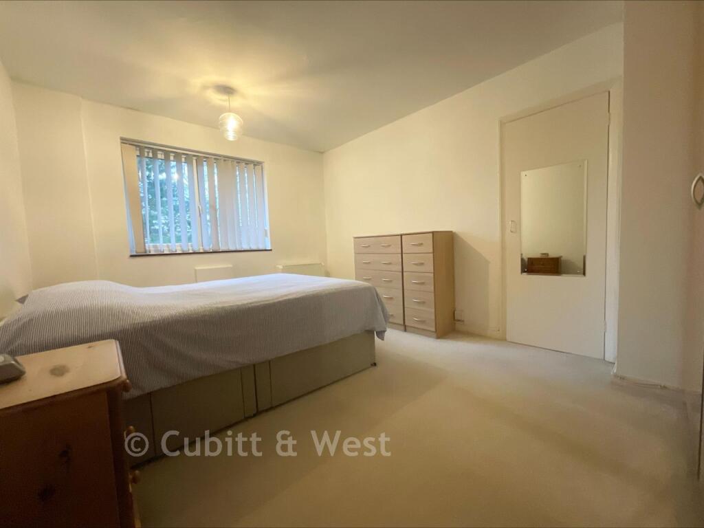 Bedroom (2)
