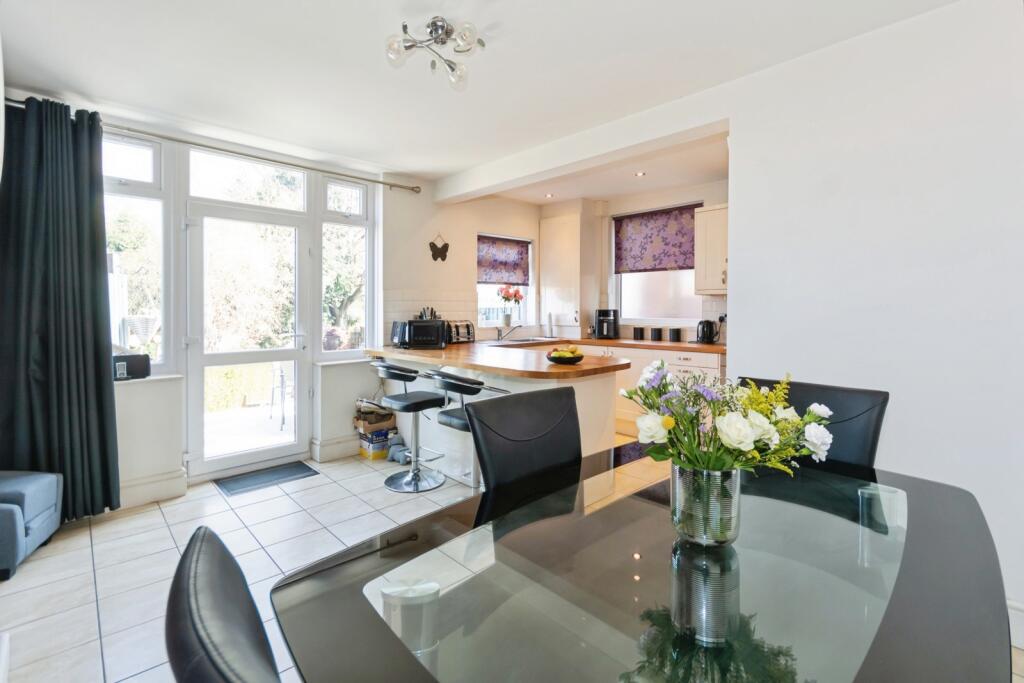 Kitchen Diner