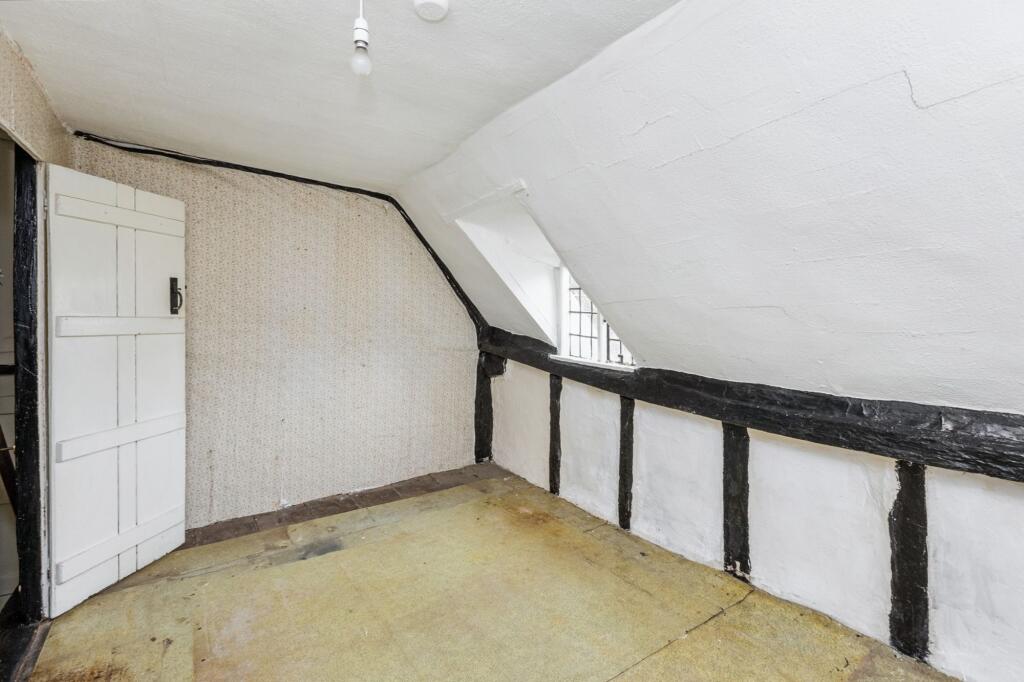 9 South End Road, Milton Bryan, Milton Keynes  Bedfordshire MK17 9HS