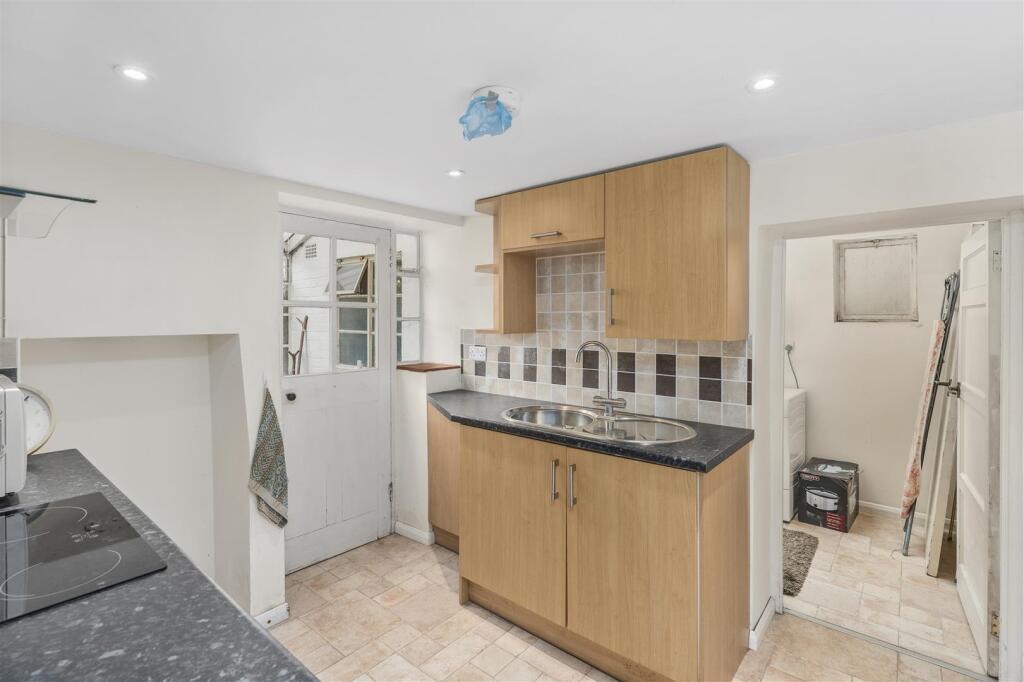 11 Worton Road, Middle Barton-7.jpg