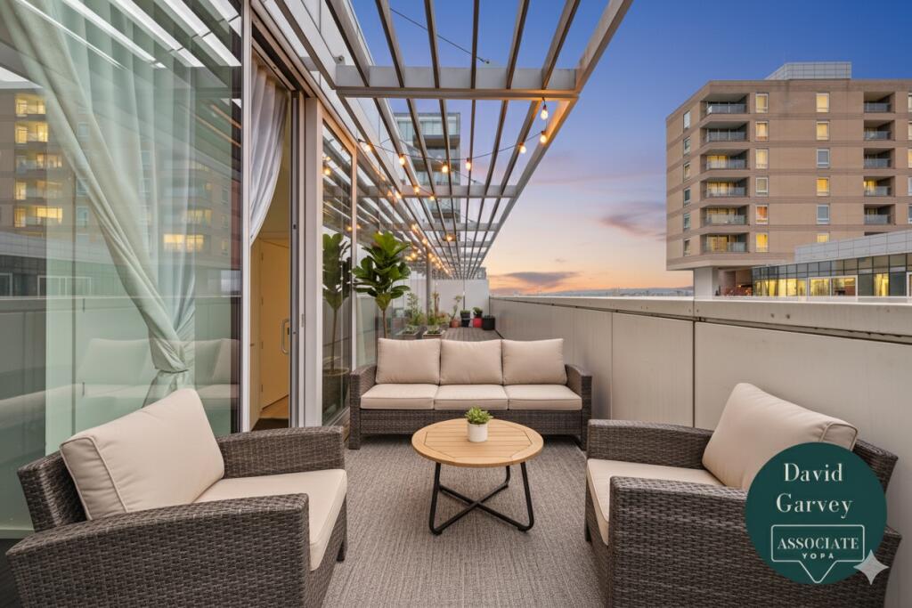 Private Full Length Balcony 1