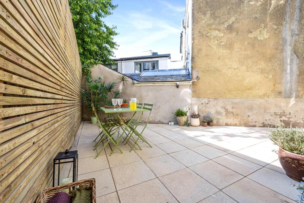 Queens Park Road, 247-002.jpg