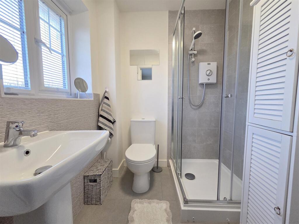 Ensuite Shower Room