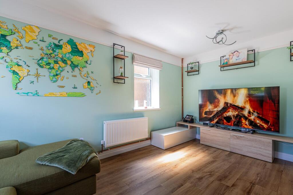 Heol Y Ddol 16-18.jpg