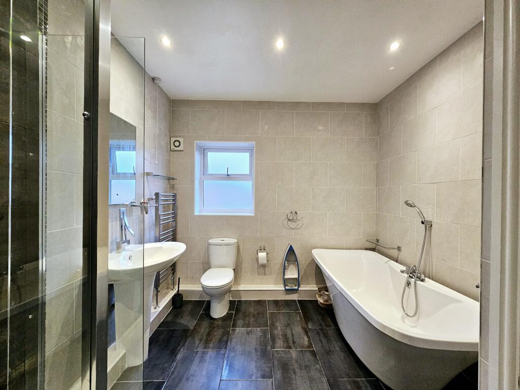 6f0aaf7d-e266-404c-ba0a-87efe2e8ef9d