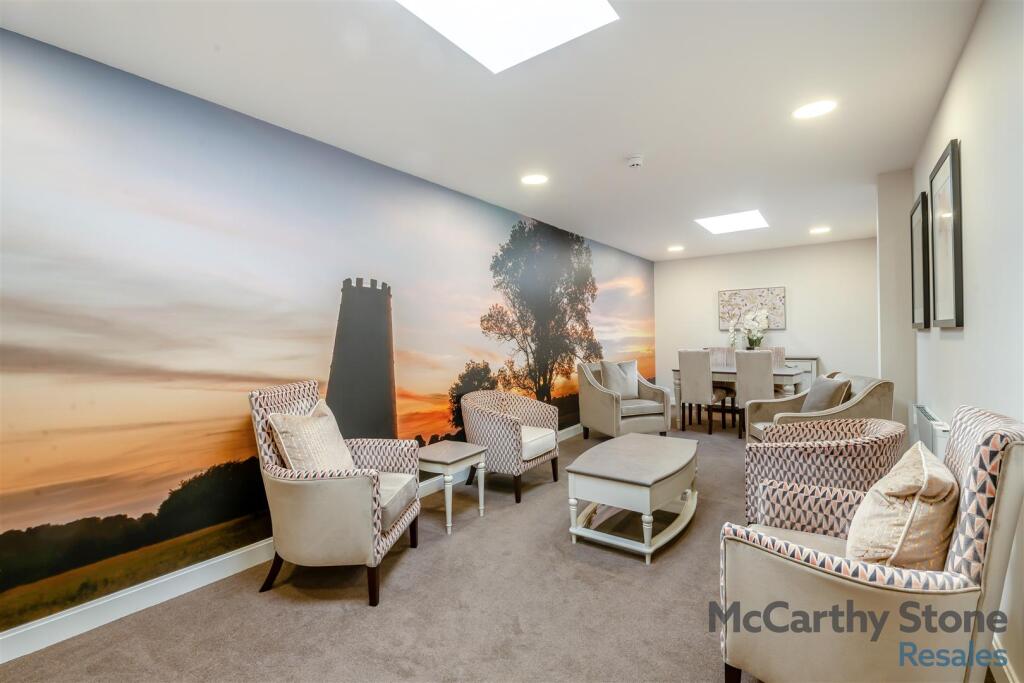 8639950-interior02.jpg