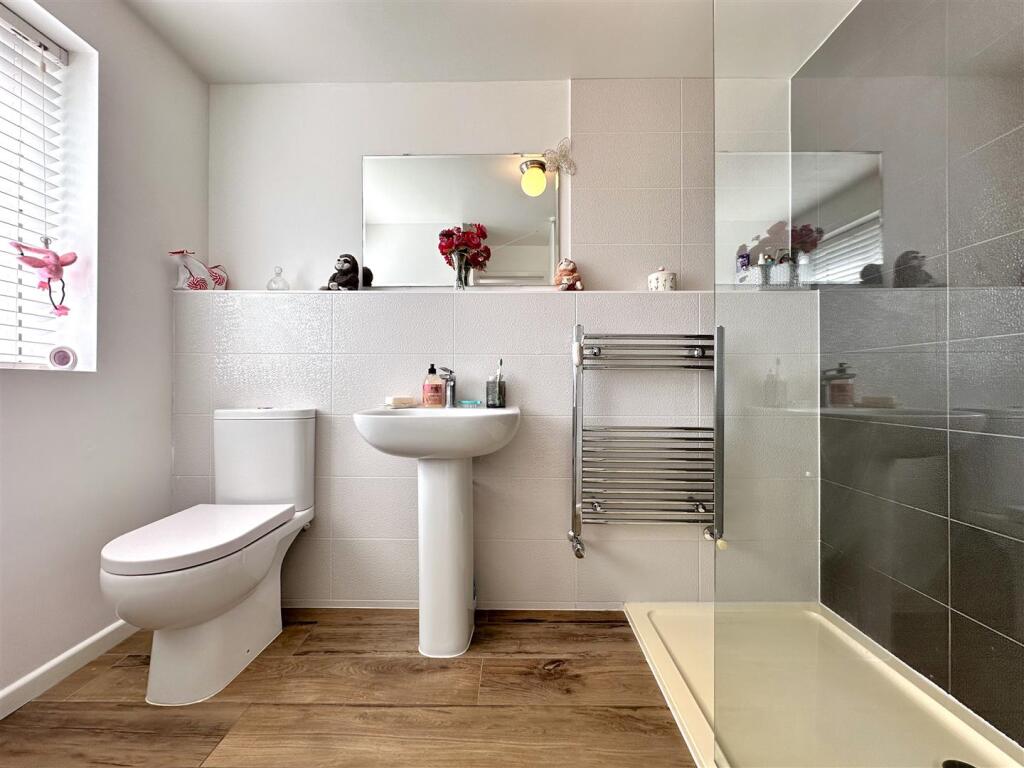En-Suite Shower Room 726