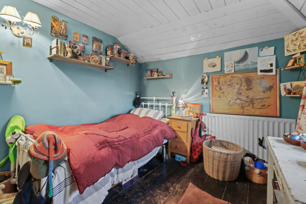 Bed 4 IMG_1965