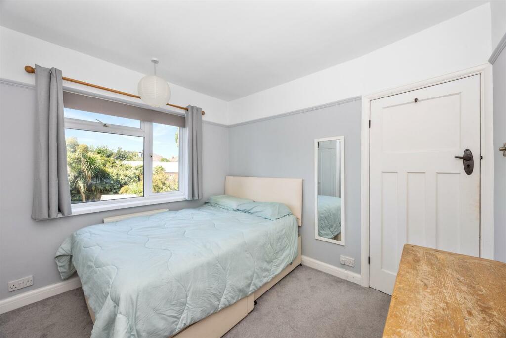 Rowan Avenue 104 BEDROOM MASTER 2.jpeg