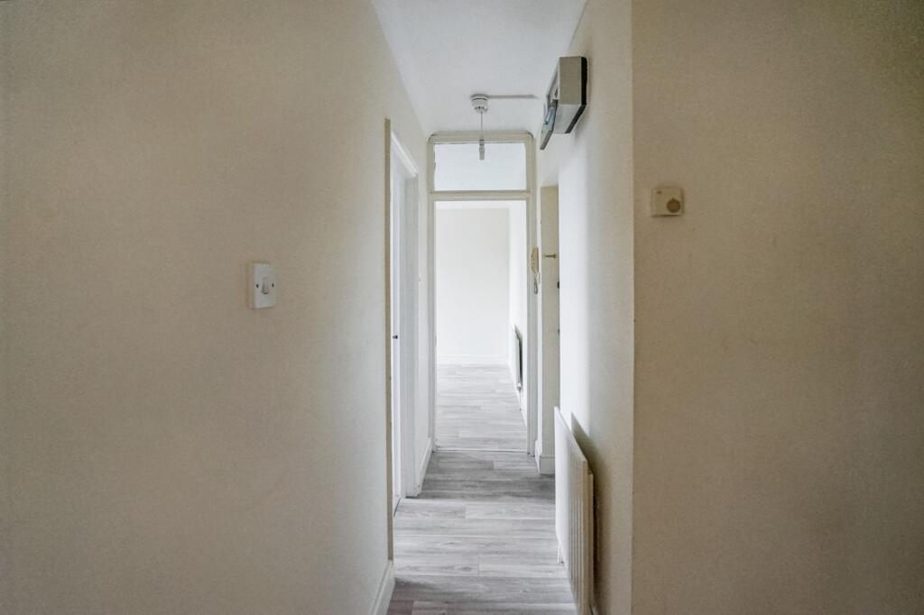 Flat C, 57 Queens Road, Tunbridge Wells, Kent TN4 9NA