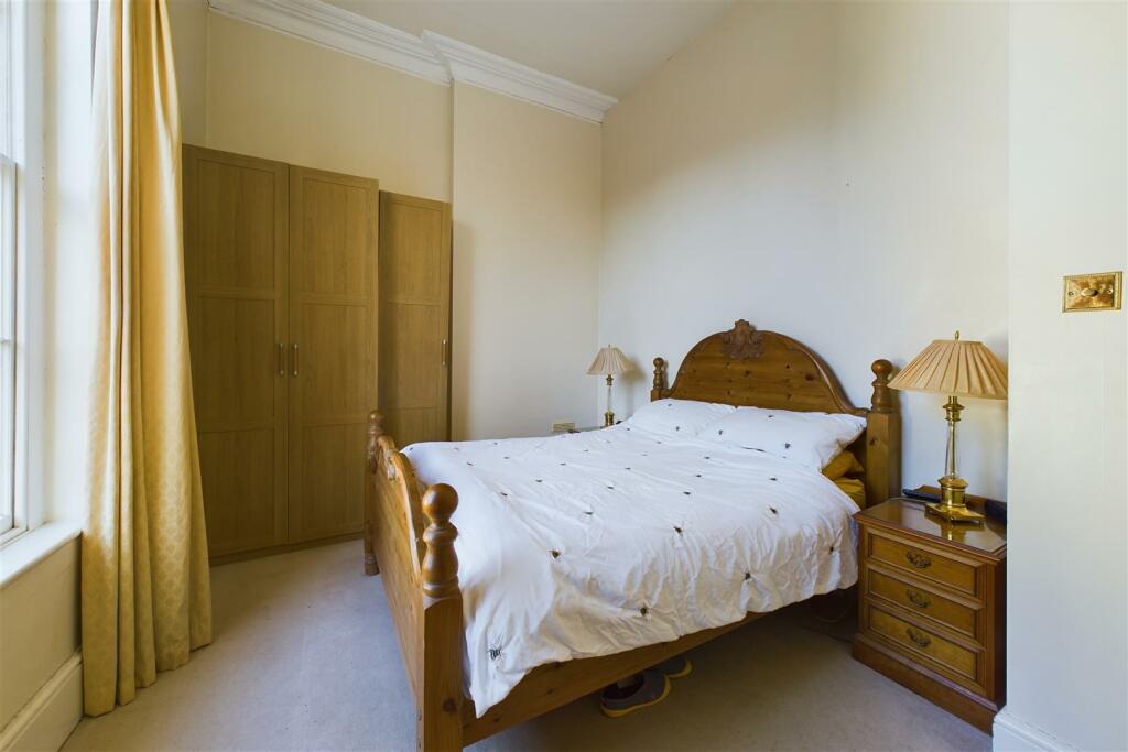 Flat 3, 110 Evesham Road, Cheltenham, Gloucestersh