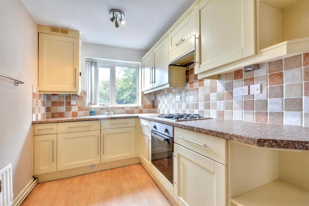 Kitchen_2.jpeg