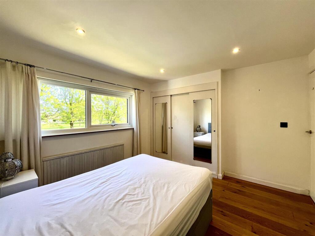Bedroom 2 Aspect 2