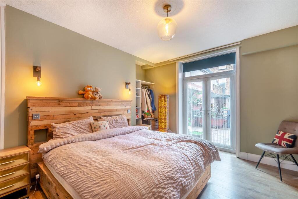 8658748-interior09.jpg