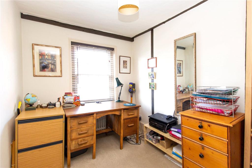 Bedroom/Study