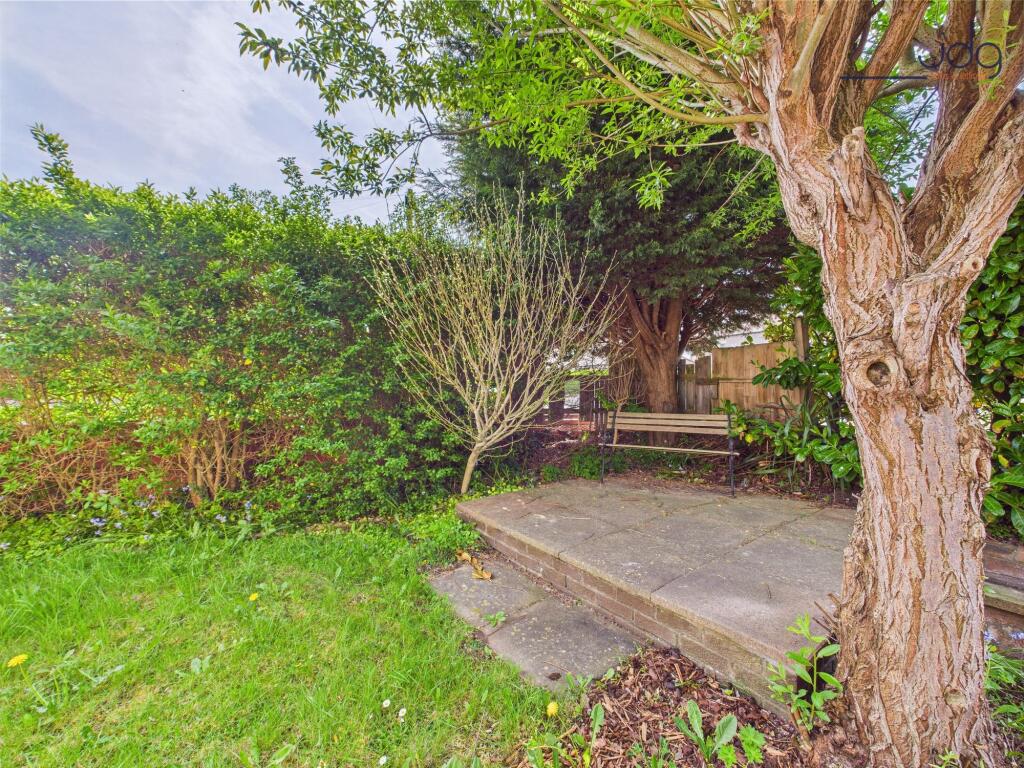 Wrap around Garden - front