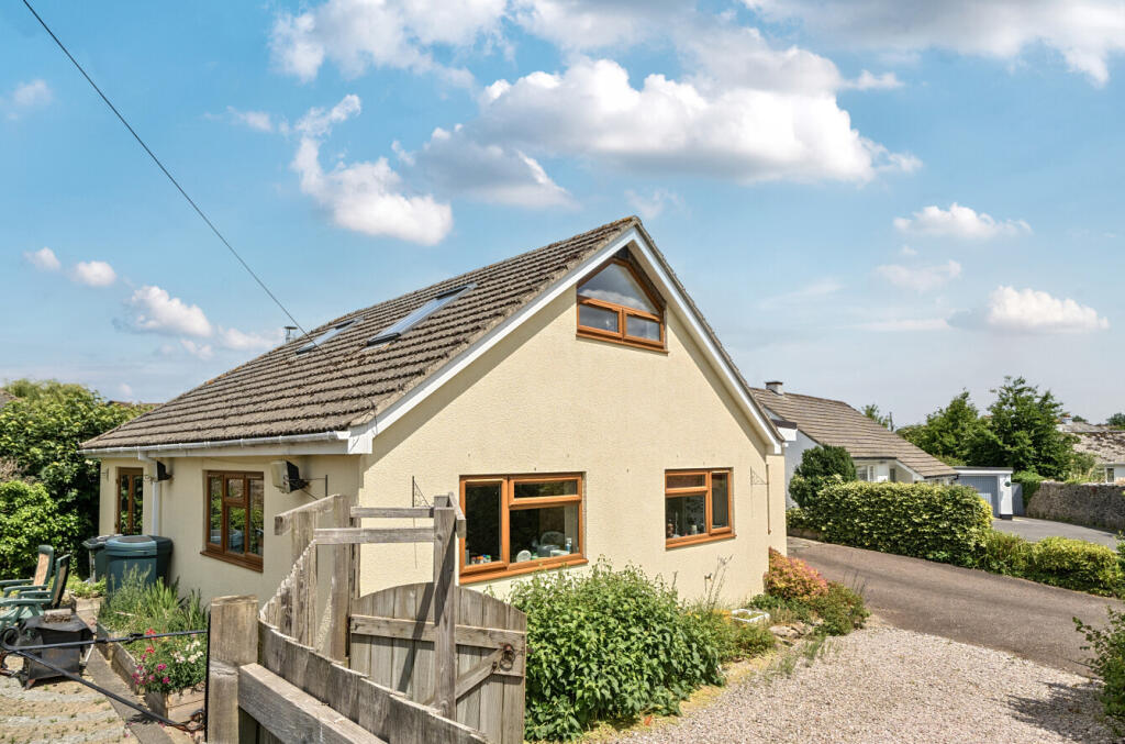 1304090-4-683dad1...