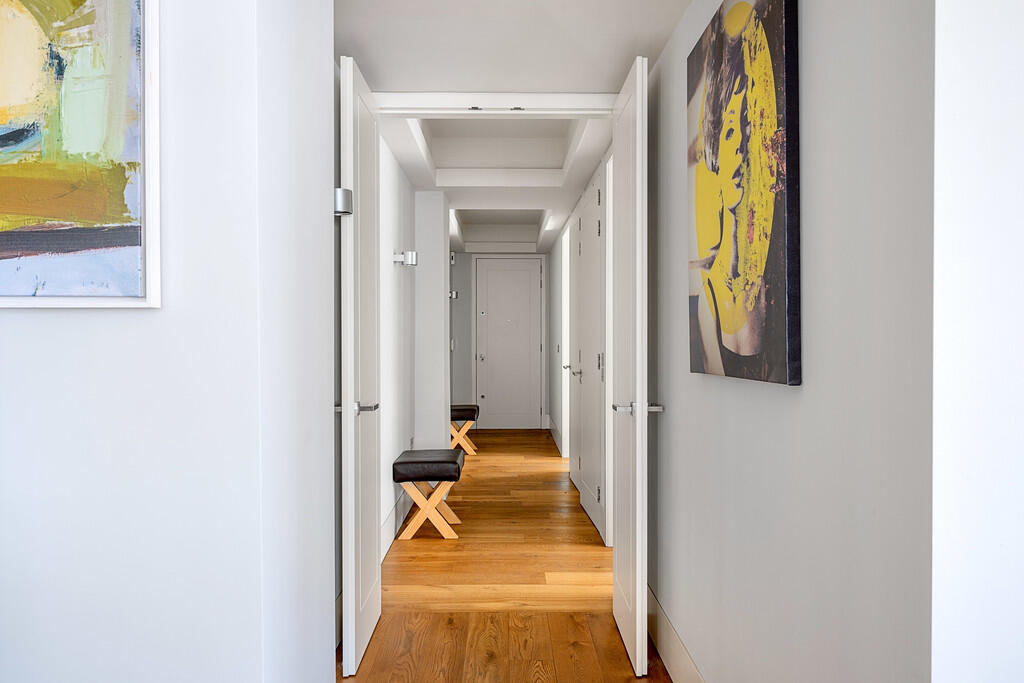 Paramount_House_2...