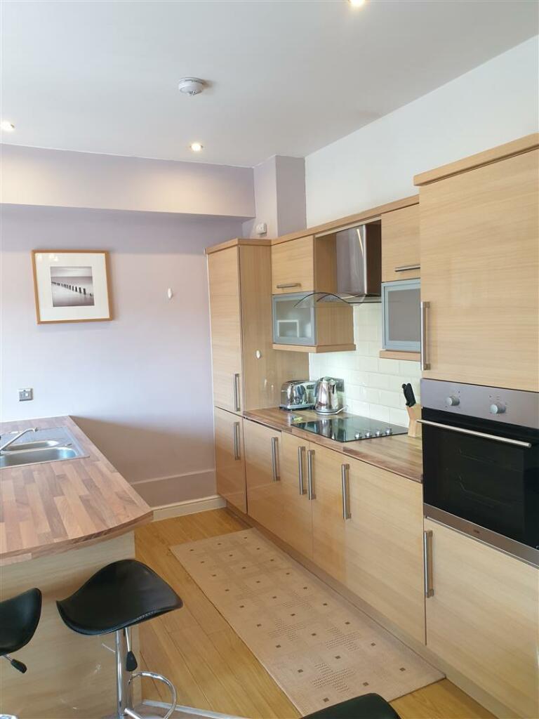 OPEN PLAN LIVING SPACE
