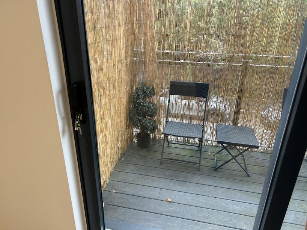 balcony 4 Aston.JPG