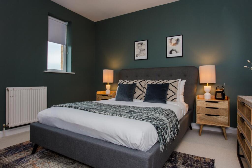 13 Yarlington Court-LR-10.jpg