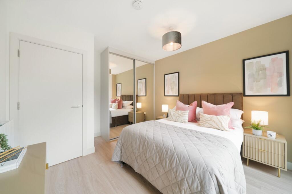 The Oakgate, Randalls Way, KT22