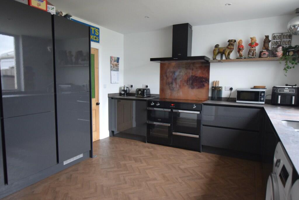 Kitchen (1)