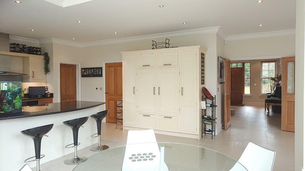 09_Kitchen_3.JPG