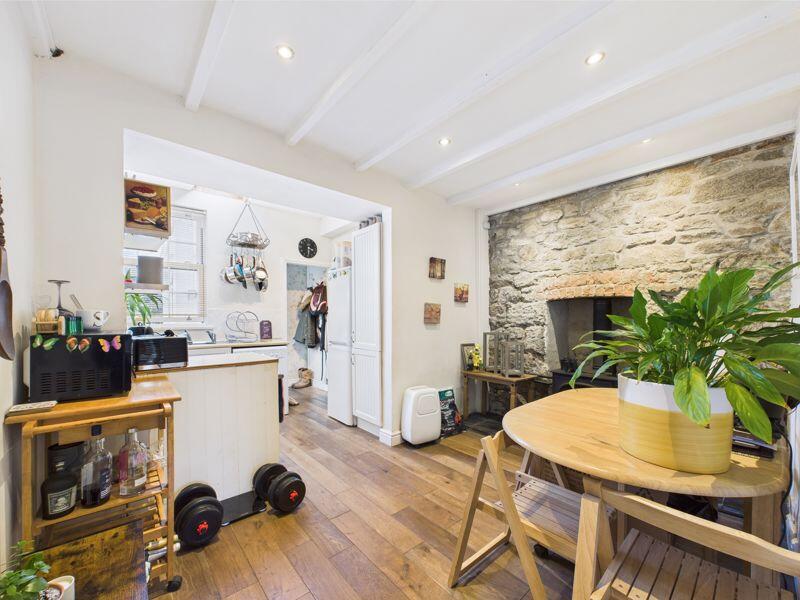 dining area to kitchen