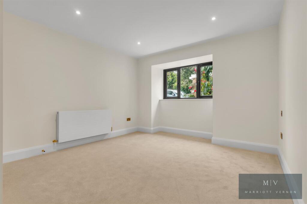 Croham Mount 16 MV-10.jpg