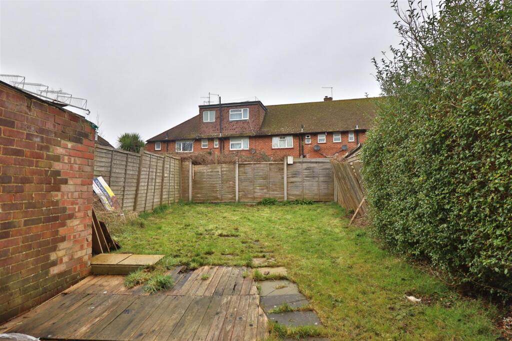 32 Helyers Green 2.JPG