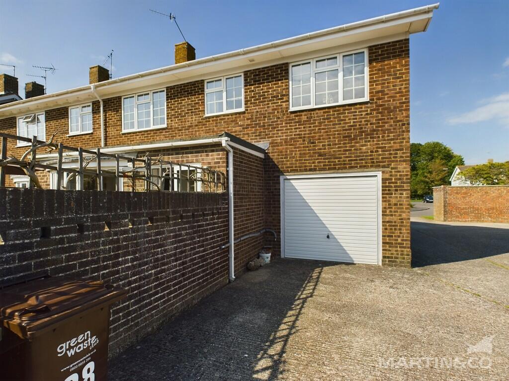 28 Stanmore Garde...